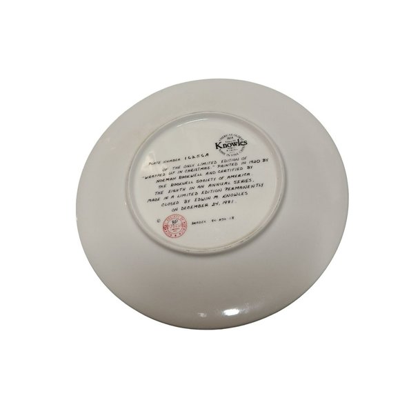 Norman Rockwell Collector Plate Wrapped Up In Christmas 1981 Edwin Knowles - Picture 2 of 9